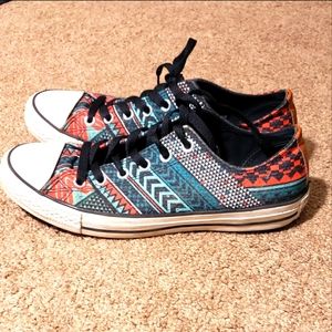 Converse Chuck Taylor  mens 8 womens 10
